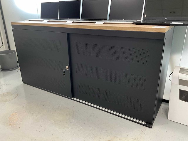 Schuifdeurkast (2x) - afbeelding 1 van  1