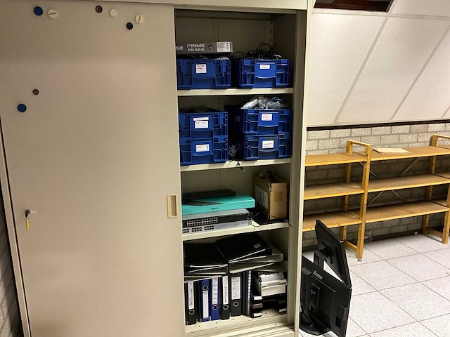 Schuifdeurkast en divers - afbeelding 5 van  7