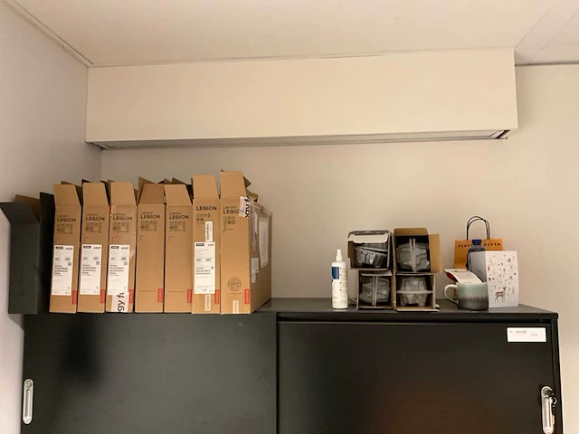 Schuifdeurkast met inhoud (2x) - afbeelding 8 van  9