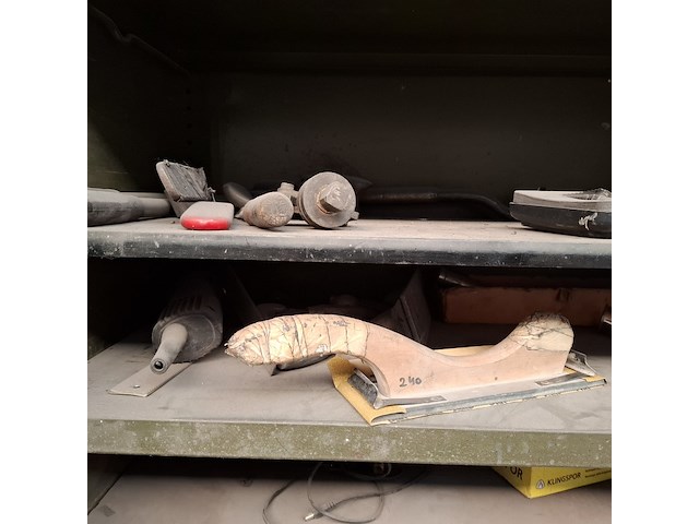 Schuifdeurkast met inhoud - afbeelding 2 van  27