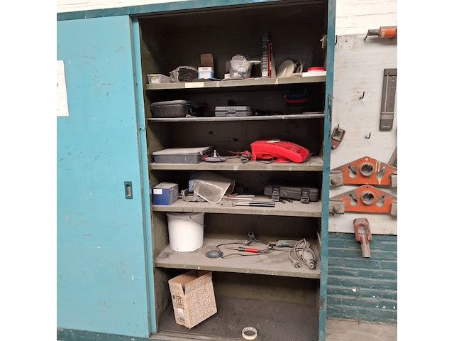 Schuifdeurkast met inhoud - afbeelding 6 van  27