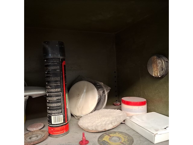 Schuifdeurkast met inhoud - afbeelding 9 van  27