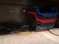 Schuifdeurkast met inhoud - afbeelding 13 van  27