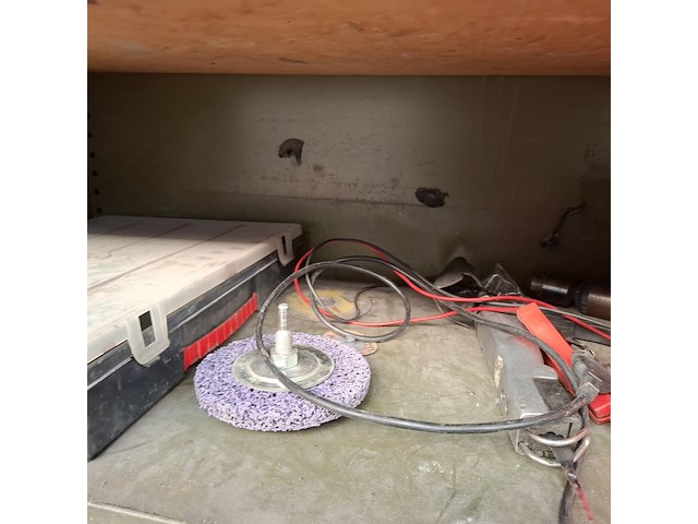 Schuifdeurkast met inhoud - afbeelding 15 van  27