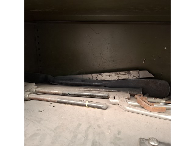 Schuifdeurkast met inhoud - afbeelding 18 van  27