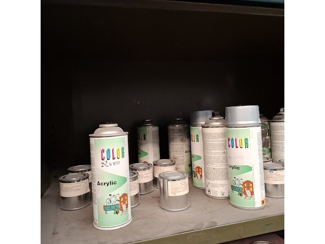 Schuifdeurkast met inhoud - afbeelding 21 van  27