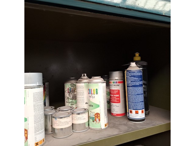 Schuifdeurkast met inhoud - afbeelding 22 van  27