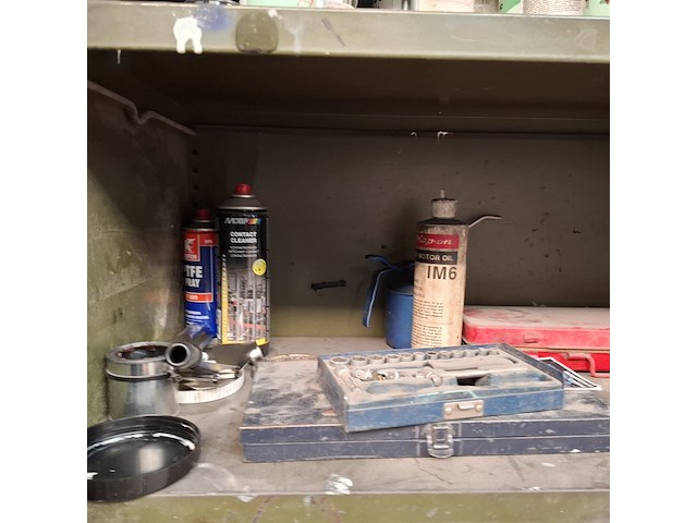 Schuifdeurkast met inhoud - afbeelding 23 van  27