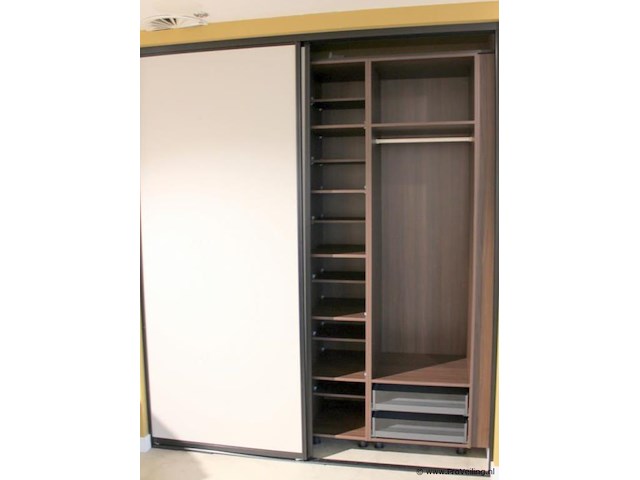 Schuifdeurkast met maatwerk interieursysteem - afbeelding 2 van  7