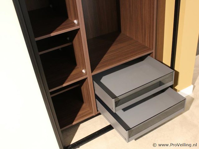 Schuifdeurkast met maatwerk interieursysteem - afbeelding 3 van  7