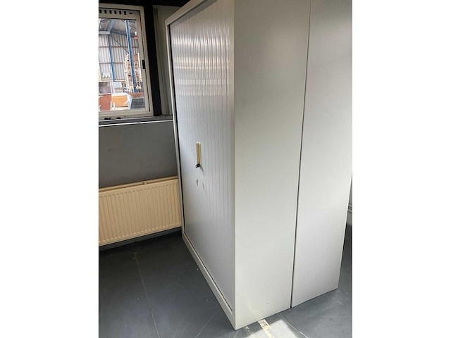 Schuifdeurkast - afbeelding 2 van  3