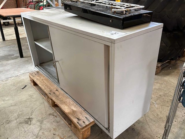 Schuifdeurkast - afbeelding 1 van  2