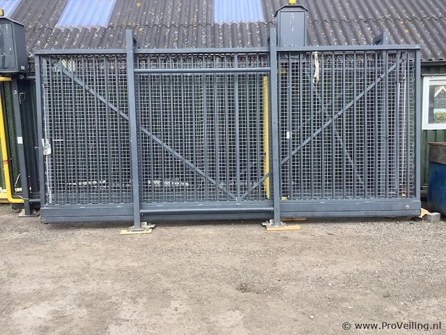 Schuifhek (ijzer) / tuinpoort - afbeelding 1 van  2