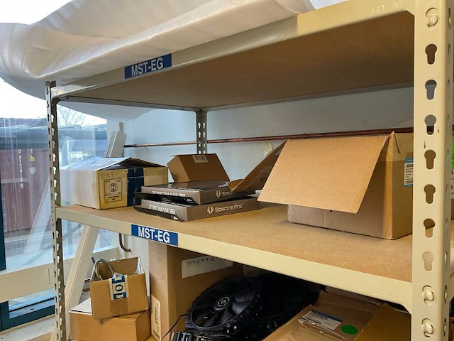 Schuifkast/ magazijnstelling met inhoud - afbeelding 2 van  16