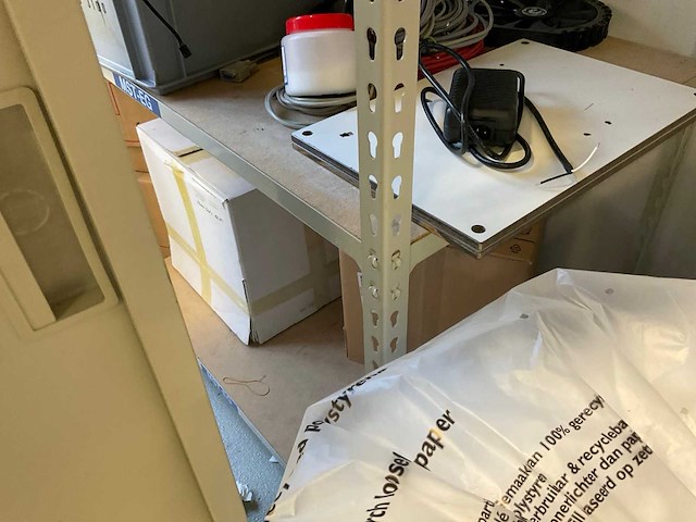 Schuifkast/ magazijnstelling met inhoud - afbeelding 5 van  16