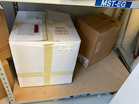 Schuifkast/ magazijnstelling met inhoud - afbeelding 8 van  16