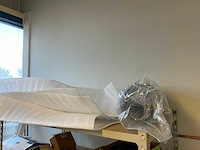 Schuifkast/ magazijnstelling met inhoud - afbeelding 16 van  16