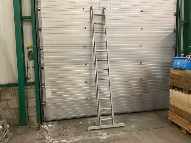 Schuifladder - afbeelding 1 van  1