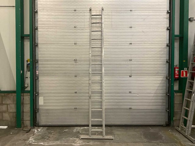 Schuifladder - afbeelding 1 van  1