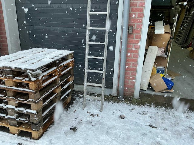 Schuifladder - afbeelding 1 van  3