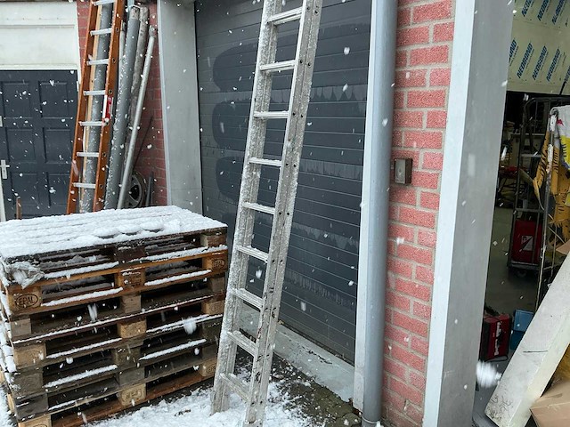 Schuifladder - afbeelding 3 van  3