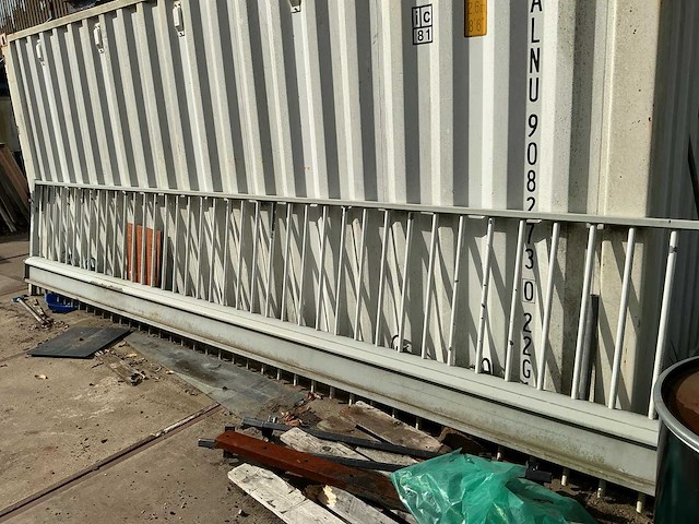 Schuifpoort met portalen - afbeelding 2 van  6