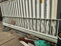 Schuifpoort met portalen - afbeelding 2 van  6