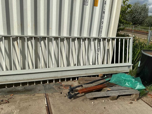 Schuifpoort met portalen - afbeelding 4 van  6