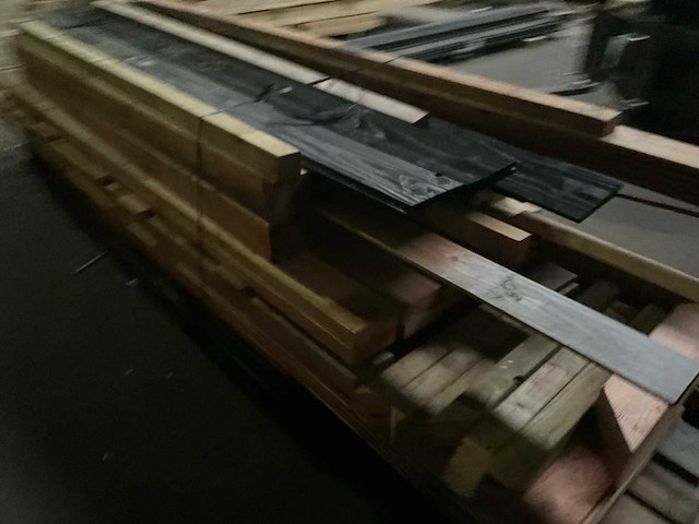 Schuilstal geïmpregneerd douglas - 300x500x265 cm - afbeelding 6 van  14