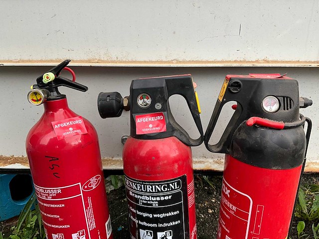 Schuim - 2 liter - brandblusser (3x) - afbeelding 5 van  6