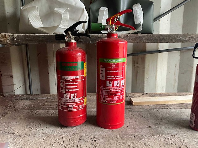 Schuim 2 liter brandblusser (2x) - afbeelding 1 van  5