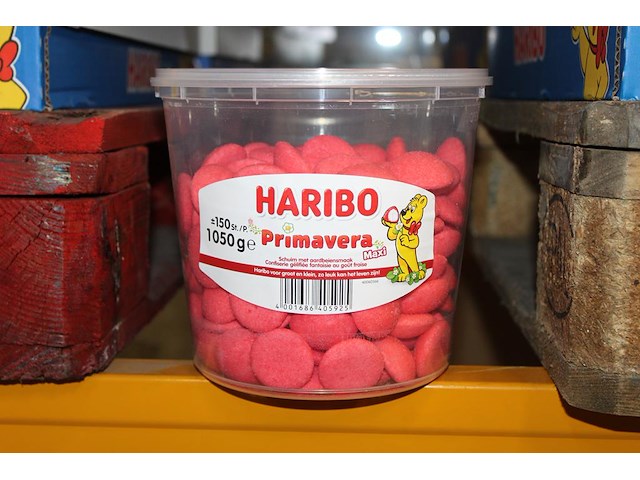 Schuimaardbeien haribo 12 overdozen met 6 emmers a 1050 g. tht 7/8 2026. - afbeelding 1 van  2