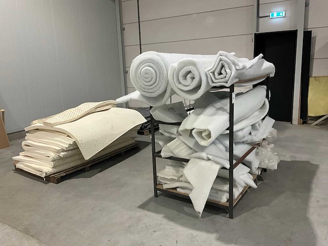 Schuimrubber fiberfill meubelbekleding - afbeelding 1 van  5