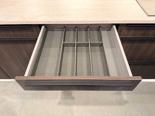 Schüller - beurskeuken met aeg apparatuur - afbeelding 19 van  68