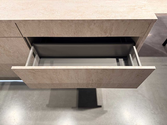 Schüller - beurskeuken met aeg apparatuur - afbeelding 48 van  68
