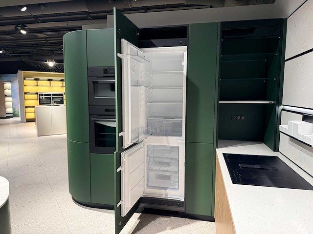 Schüller - beurskeuken met aeg apparatuur - afbeelding 10 van  56
