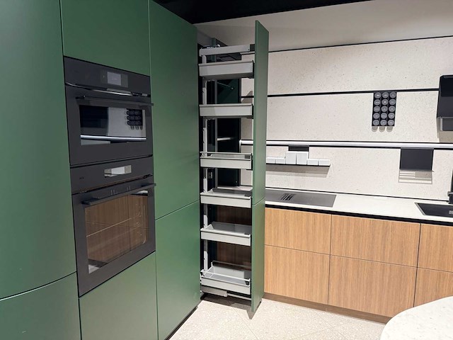 Schüller - beurskeuken met aeg apparatuur - afbeelding 15 van  56