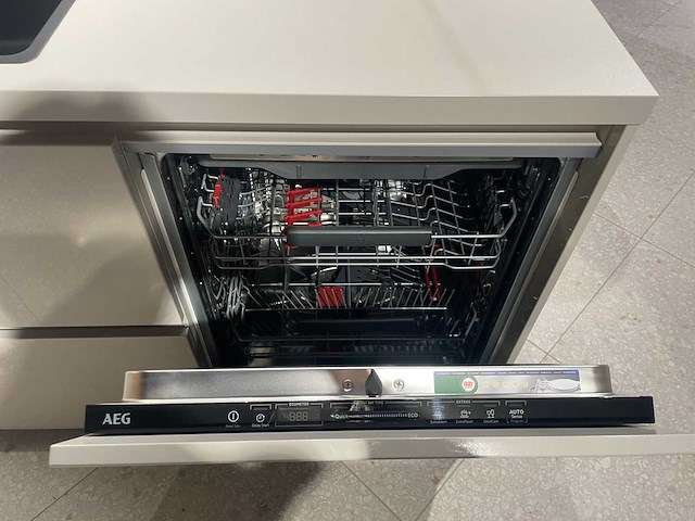 Schüller - beurskeuken met aeg apparatuur - afbeelding 10 van  46