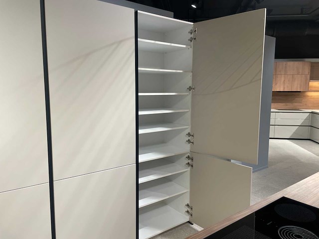 Schüller - beurskeuken met apparatuur - afbeelding 30 van  36