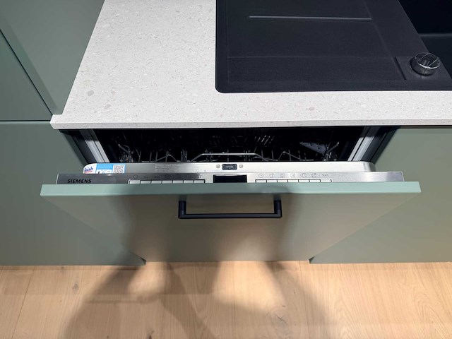 Schüller - beurskeuken met falmec / siemens apparatuur - afbeelding 7 van  73