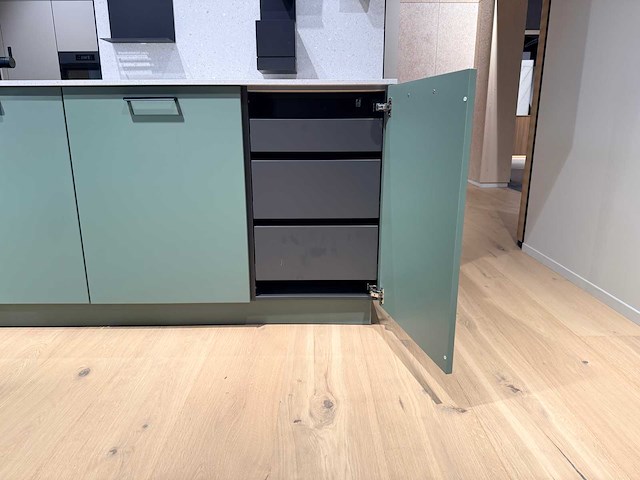 Schüller - beurskeuken met falmec / siemens apparatuur - afbeelding 24 van  73