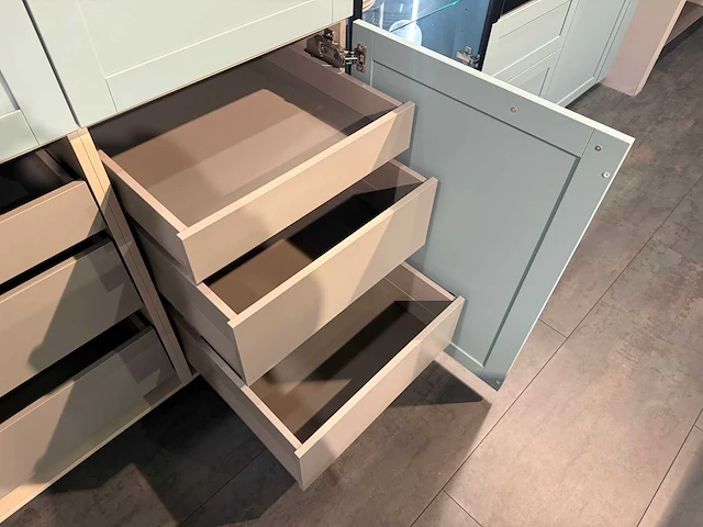 Schüller - collectie 2028 - keukenopstelling met neff apparatuur - afbeelding 24 van  26
