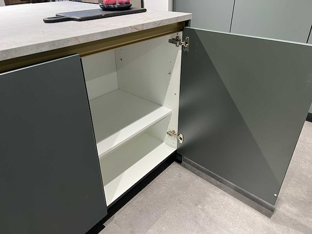 Schüller - easy toledo ultramat - showroomkeuken met beko apparatuur - afbeelding 15 van  26