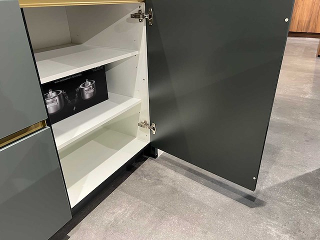 Schüller - easy toledo ultramat - showroomkeuken met beko apparatuur - afbeelding 10 van  13