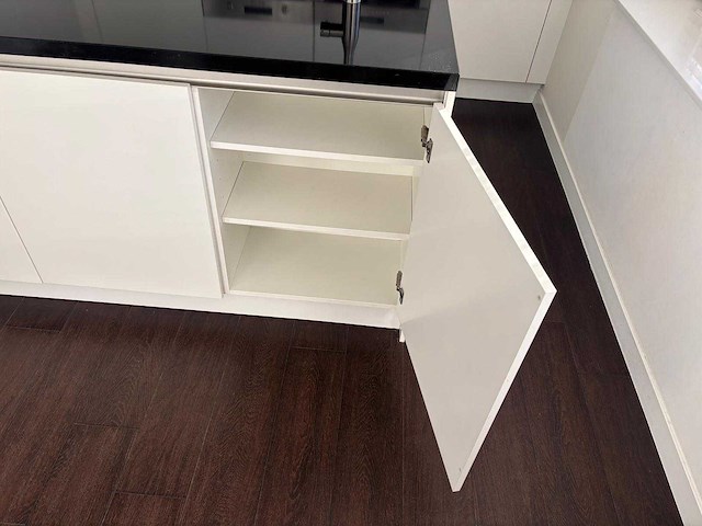 Schüller - keuken met apparatuur - afbeelding 22 van  28