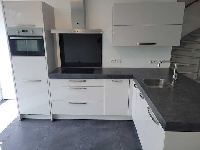 Schüller - keuken met zanussi apparatuur - afbeelding 18 van  24