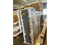 Schüller - rechtopgestelde keuken met kastenwand en barzitdeel - afbeelding 6 van  9