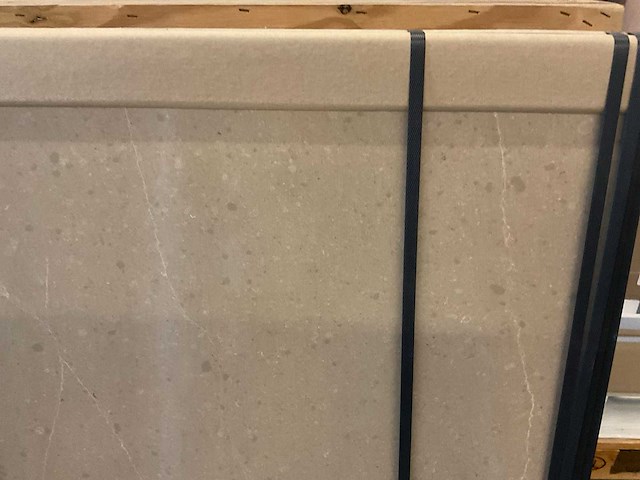 Schüller - rechtopgestelde keuken met kastenwand en barzitdeel - afbeelding 8 van  9