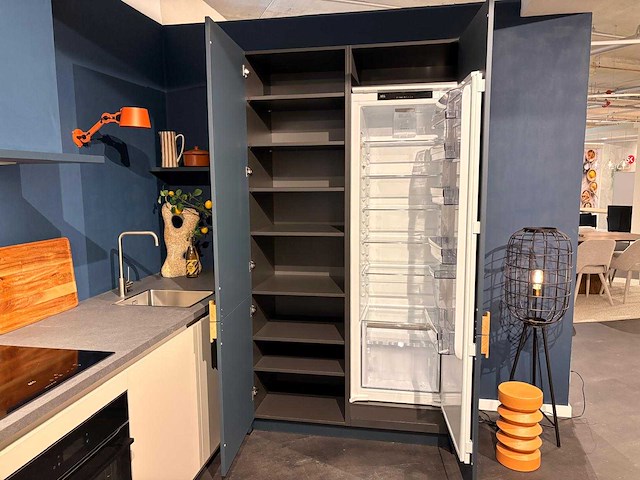 Schüller - showroomkeuken met aeg/juno apparatuur - afbeelding 5 van  13
