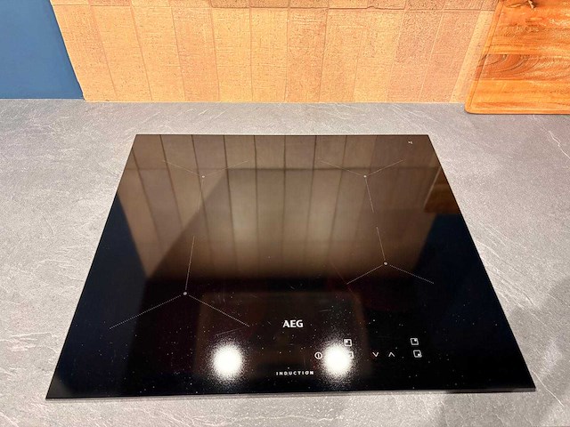 Schüller - showroomkeuken met aeg/juno apparatuur - afbeelding 11 van  13